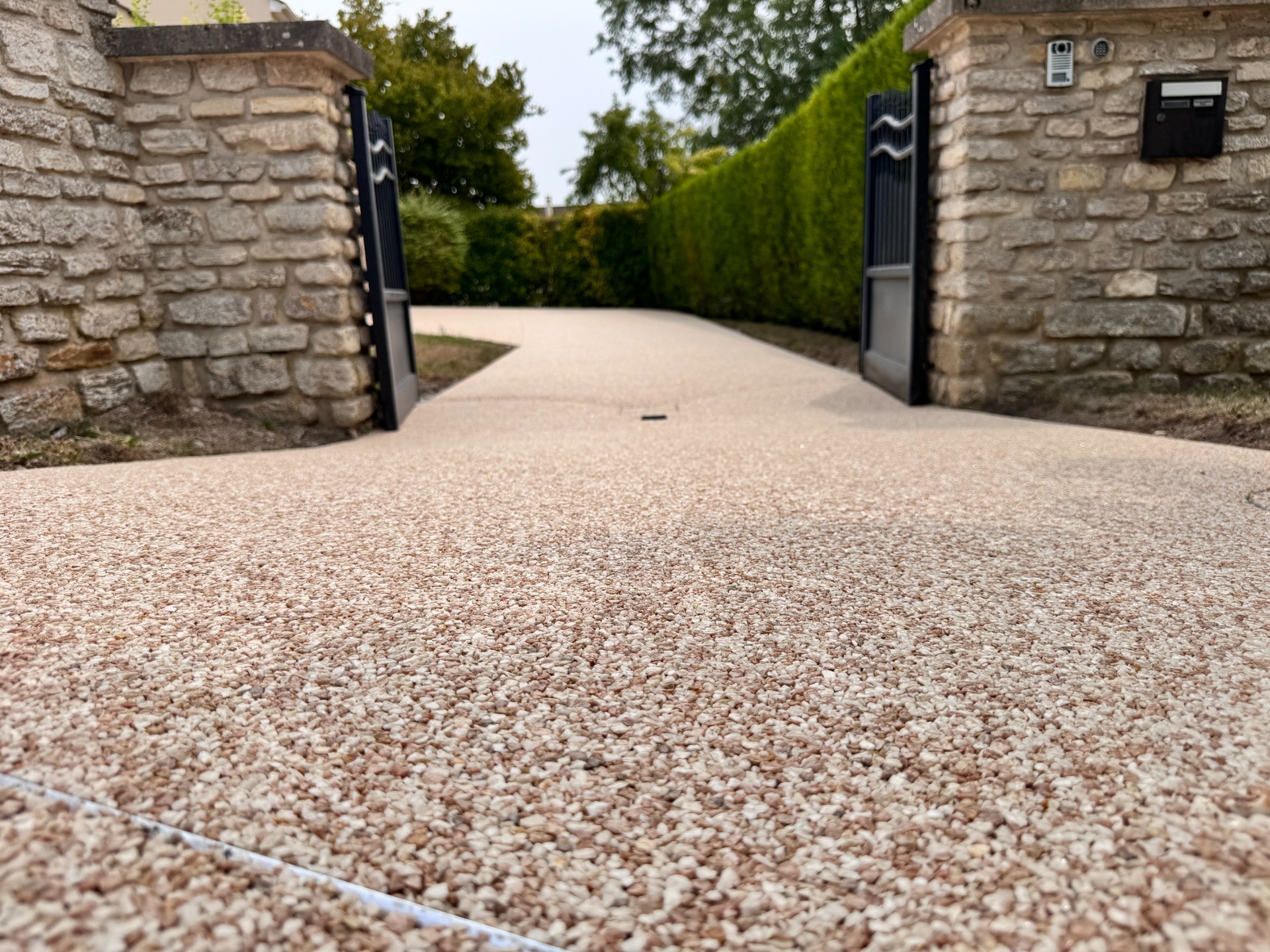 Granulat de marbre en r&eacute;sine